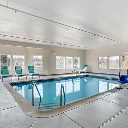 Comfort Inn & Suites Harrisburg-Hershey North Zewnętrze zdjęcie