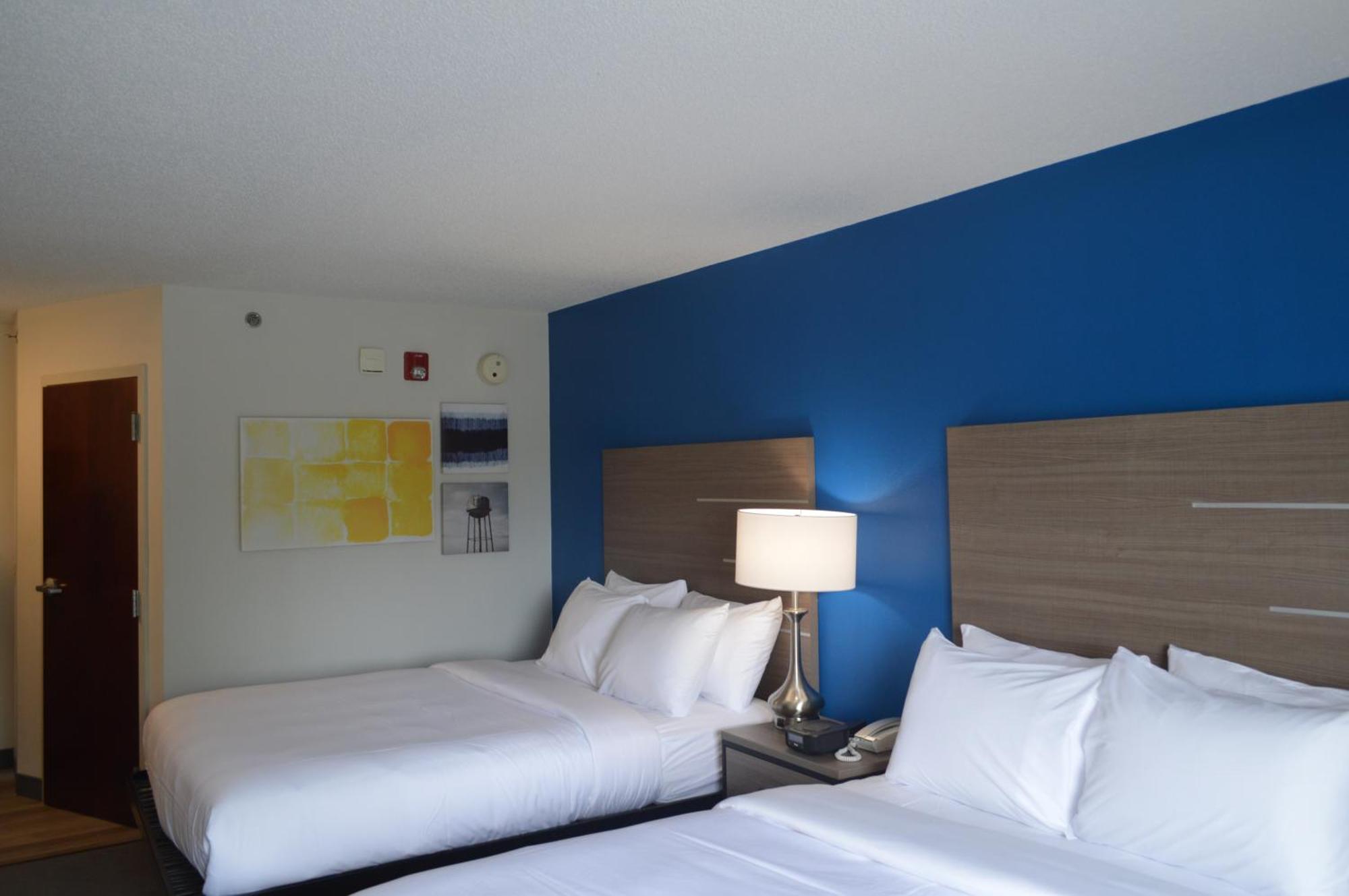 Comfort Inn & Suites Harrisburg-Hershey North Zewnętrze zdjęcie