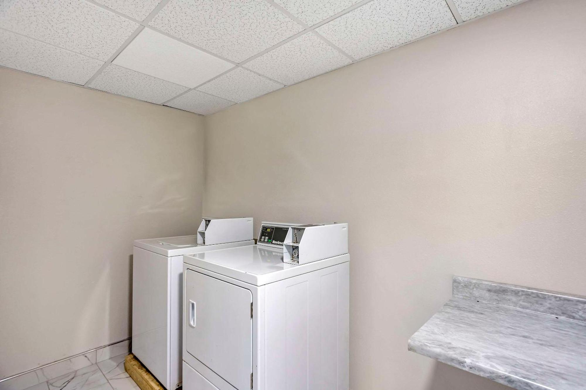 Comfort Inn & Suites Harrisburg-Hershey North Zewnętrze zdjęcie