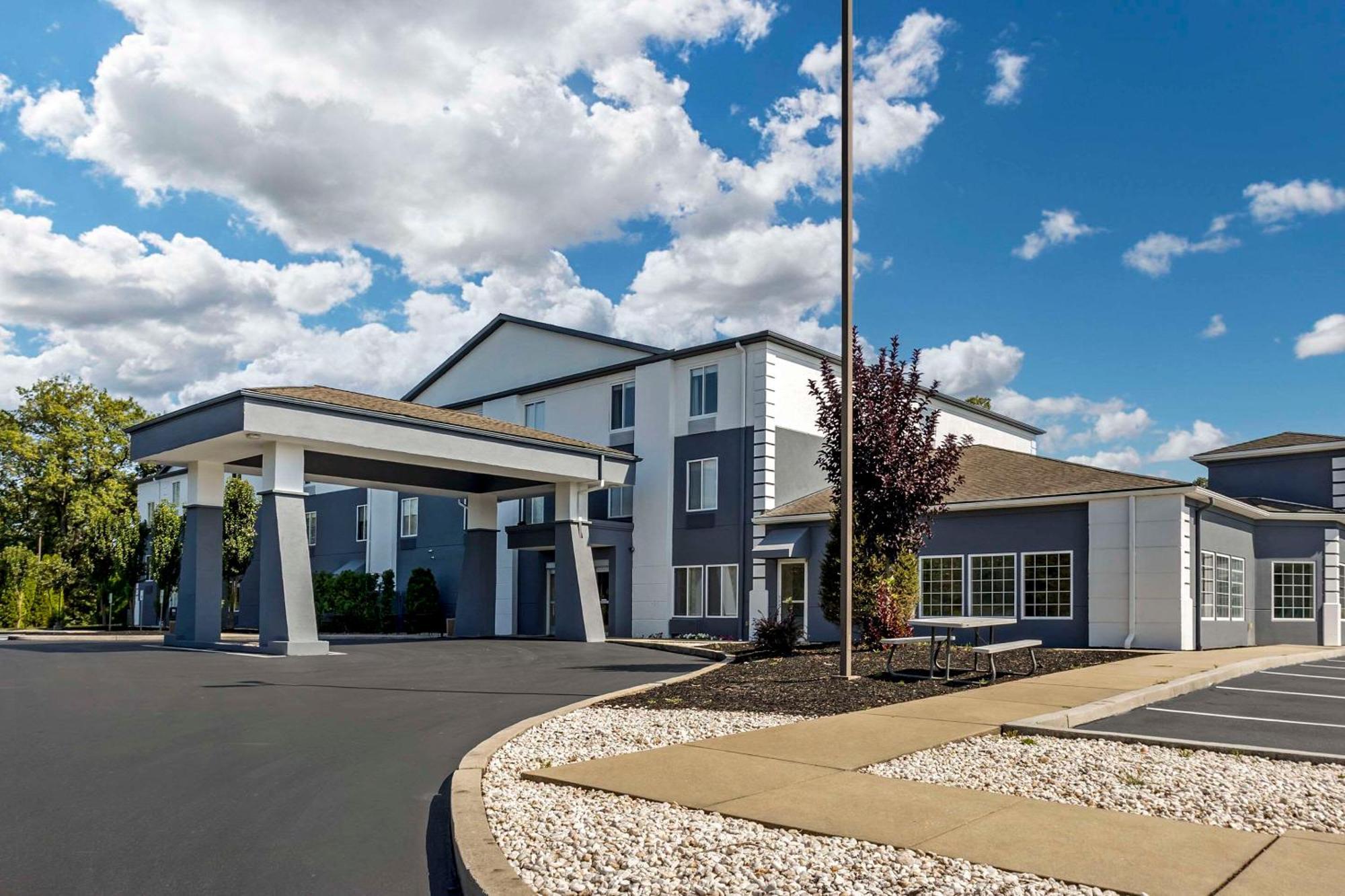 Comfort Inn & Suites Harrisburg-Hershey North Zewnętrze zdjęcie