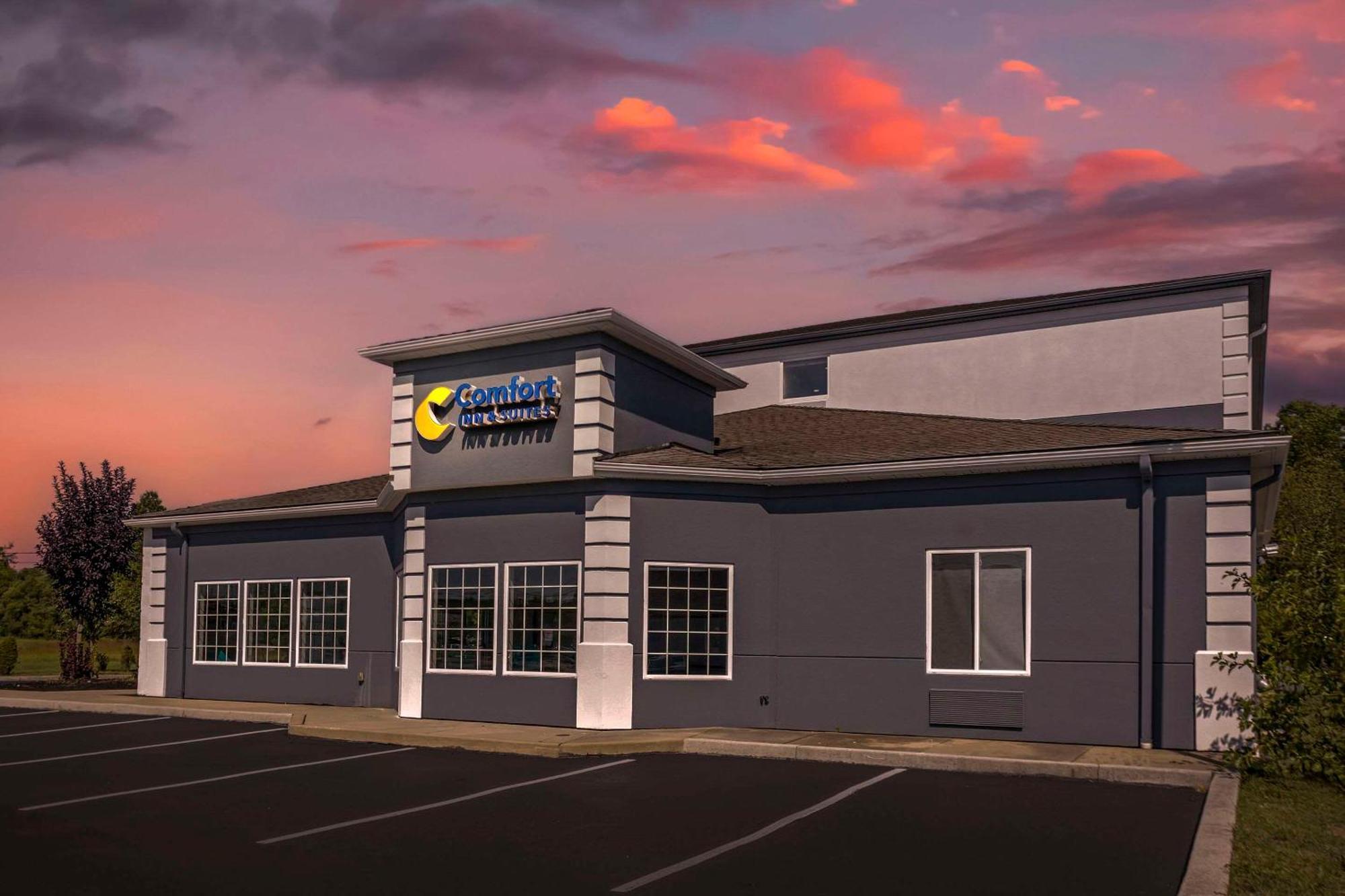 Comfort Inn & Suites Harrisburg-Hershey North Zewnętrze zdjęcie